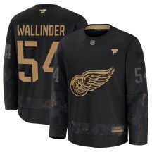 Men's Fanatics Detroit Red Wings William Wallinder Black 2024 Military Appreciation Practice Jersey - Premium Men's Fanatics Detroit Red Wings William Wallinder Black 2024 Military Appreciation Practice Jersey - Premium